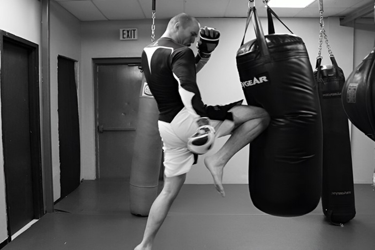 Muay Thai heavy bag drills