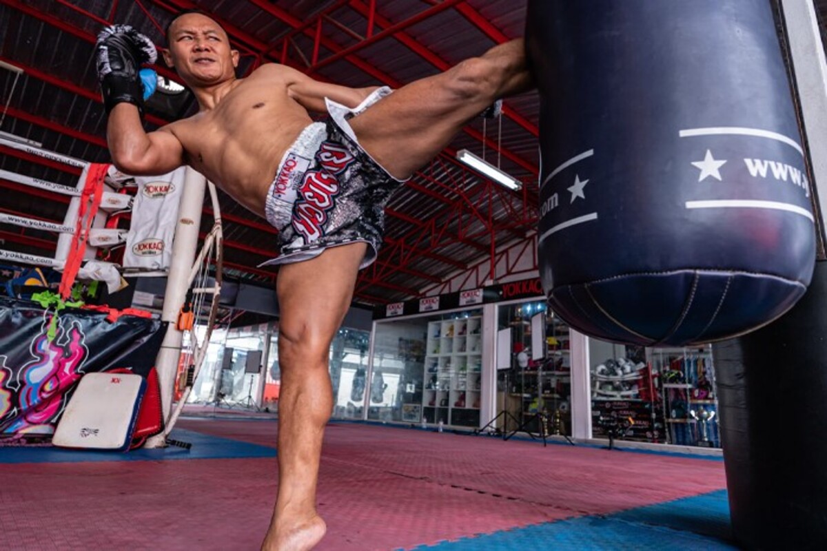 Thai Boxing pad drills