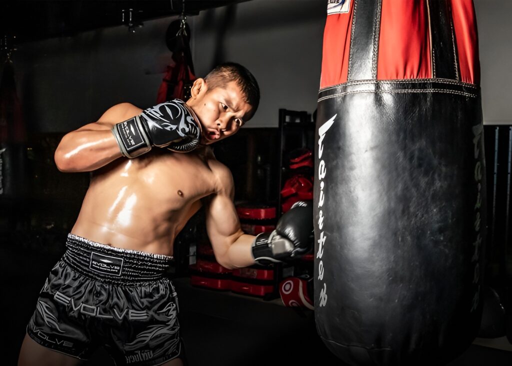 Muay Thai heavy bagdrills