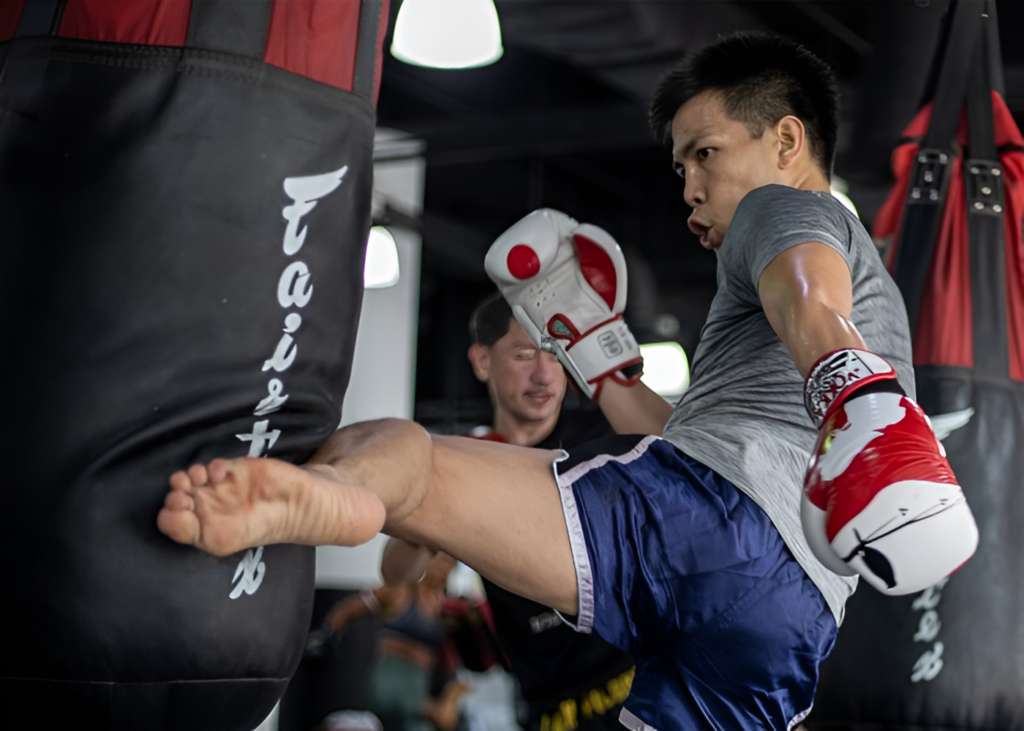 Muay Thai heavy bag drills